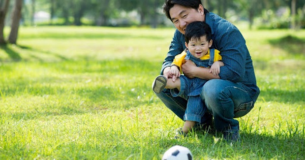 Cha mẹ nhất định phải trao cho con những phẩm chất này để giúp trẻ thành công trong tương lai
