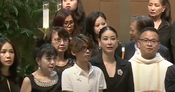 Gia đình Hoa hậu Hà Kiều Anh nghẹn ngào làm lễ tang cho NSƯT Quốc Trụ tại Mỹ