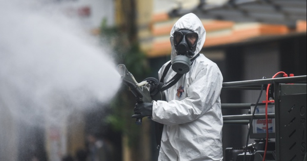 Bộ Y tế: Không phun hóa chất, chế phẩm diệt virus SARS-CoV-2 khu vực ngoài trời hay vào người