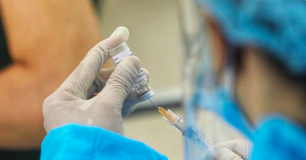 Hai trường hợp vaccine COVID-19 được miễn một, một số giai đoạn thử nghiệm lâm sàng
