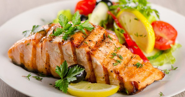 Lợi ích của cá giàu omega-3 trong món ăn sáng là gì?
