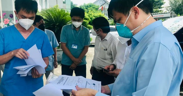 Bộ trưởng Bộ Y tế: Tăng cường hoạt động các trạm y tế lưu động tại Bình Dương