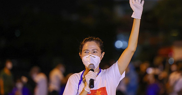 MC Quỳnh Hoa: ‘Chồng đứng hình khi biết tôi dám vào tâm dịch’