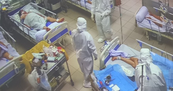 Nơi thầy thuốc không quản ngày đêm điều trị hàng trăm bệnh nhân nặng mắc COVID-19