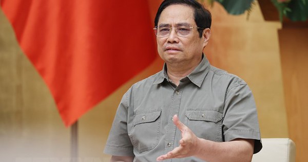 Thủ tướng: Tránh chủ quan, nóng vội mở lại sản xuất, kinh doanh ngay