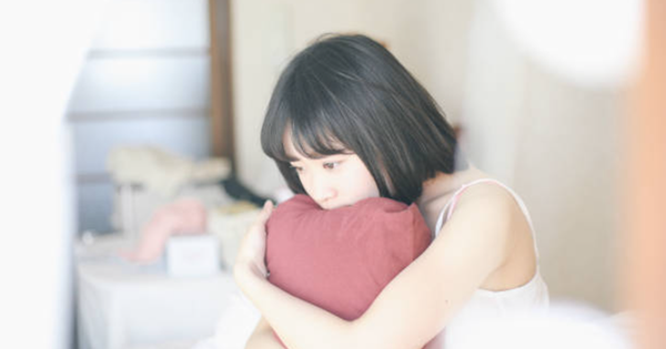 “Bạn trai em nói hết tình cảm với vợ cũ mà vợ cũ anh ấy lại mang bầu”