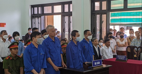 Hoãn phiên toà xét xử vụ đưa, nhận hối lộ ở Cảng hàng không quốc tế Phú Bài