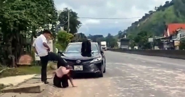 Lời khai bất ngờ vụ người đàn ông đạp vào đầu một phụ nữ đang quỳ