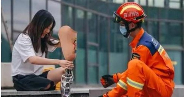 Chuyện tình ngọt ngào của mỹ nữ marathon một chân và anh lính cứu hỏa