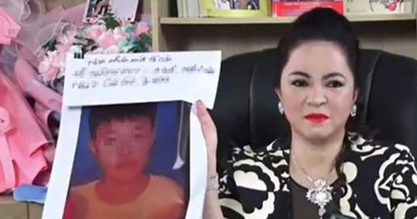Công an TP.HCM làm việc với êkip hỗ trợ bà Nguyễn Phương Hằng livestream