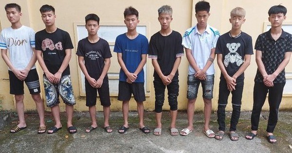 Bắt nhóm “choai choai” dàn cảnh cướp 10 điếu thuốc lá điện tử ở Hà Nội