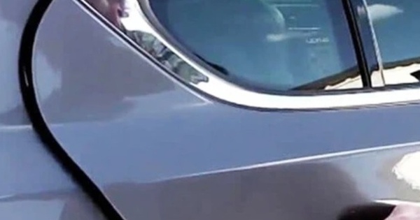 Người phụ nữ quên khóa cửa ôtô, bị trộm lấy sạch tài sản trong xe