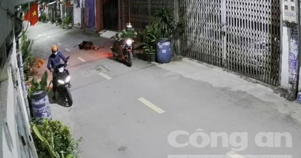 Tất niên nhậu xỉn ngủ ngoài đường, nam công nhân bị mất xe máy