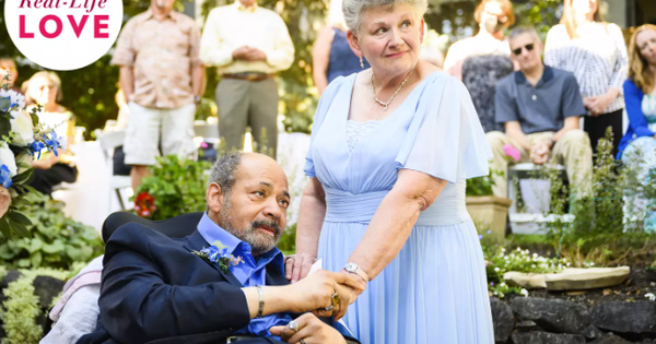 Người phụ nữ cưới mối tình đầu sau 43 năm bị gia đình ngăn cản