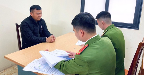 Dùng clip “nóng” tống tiền người phụ nữ quen biết