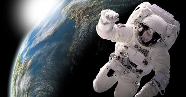 Sập “bẫy tình” bạn trai “đang “công tác trên Trạm vũ trụ quốc tế”