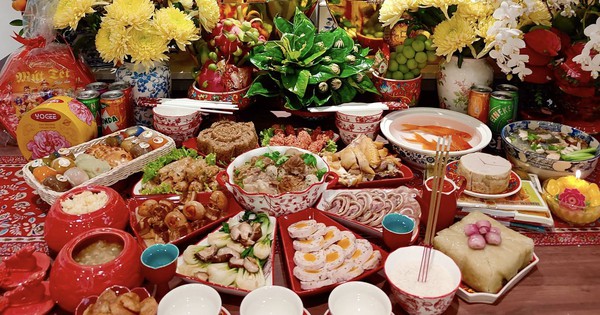 Chị em 'lên hình' mâm cúng ông Công ông Táo đẹp như tranh khiến ai cũng trầm trồ