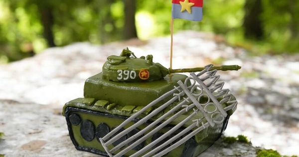 Những chiếc bánh 'yêu nước' khiến cộng dồng phấn khích chào mừng 30/4