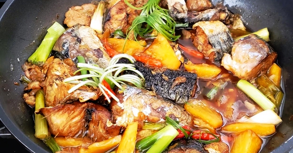 Các món cá kho với dứa thịt cá mềm nhưng không bở nát, thơm ngon hết sạch mùi tanh