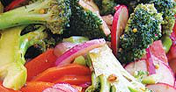 Món ngon mùa hè: Sa lát rau củ