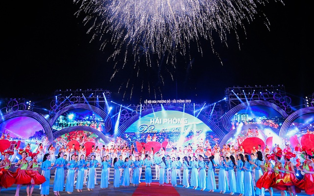 Lễ hội hoa phượng đỏ Hải Phòng trở lại sau một năm lỡ hẹn