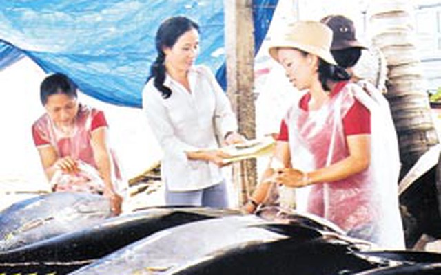 "Đội" gió Lào đi làm dân số