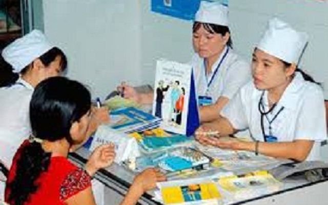 Đảm bảo sự tiếp cận các thông tin, dịch vụ chăm sóc sức khỏe sinh sản