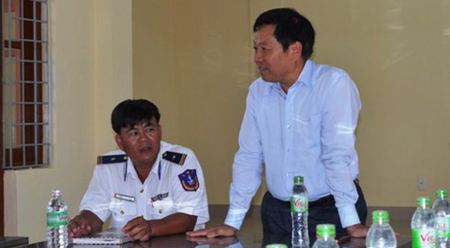 Tổng cục trưởng TC DS-KHHGĐ thăm và tặng quà các chiến sĩ Cảnh sát biển Việt Nam