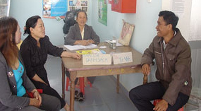 Khi trưởng thôn làm dân số