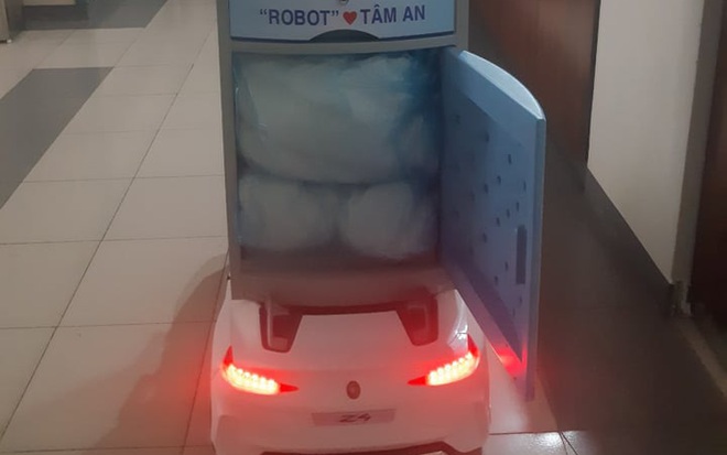 Bạn có muốn xem ảnh về robot ôtô điều khiển từ xa để biết được một trong những ứng dụng tiềm năng của robot trong lĩnh vực giao thông? Robot ôtô có khả năng tự hành và điều khiển từ xa đang làm thay đổi cách thức giao thông hiện nay và đem lại nhiều tiện ích hơn cho con người.