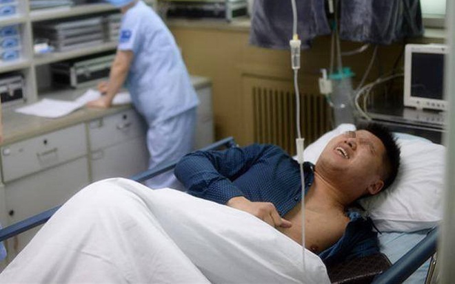 Bàng hoàng sự cố phòng the khiến quý ông đột tử trên người cô gái trẻ