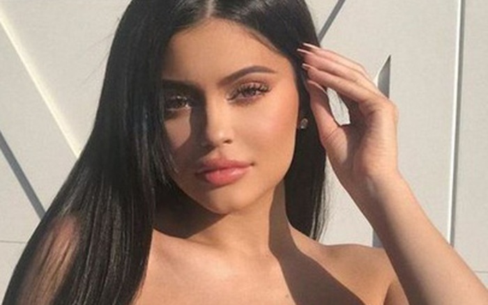 Trò gian dối của tỷ phú tự thân giả mạo Kylie Jenner