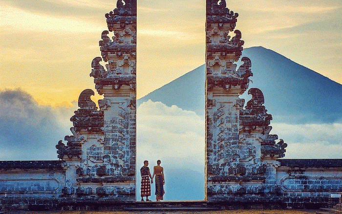 Nhiều địa điểm trên thế giới có thể trông y hệt với Indonesia về mặt văn hóa, kiến trúc hay phong cảnh. Từ những bãi biển đẹp tuyệt vời đến những giáo đường kiến trúc độc đáo, bạn như đang đặt chân đến Indonesia khi xem những hình ảnh tuyệt đẹp này. Hãy cùng khám phá những địa điểm đẹp như mơ liên quan đến Indonesia.