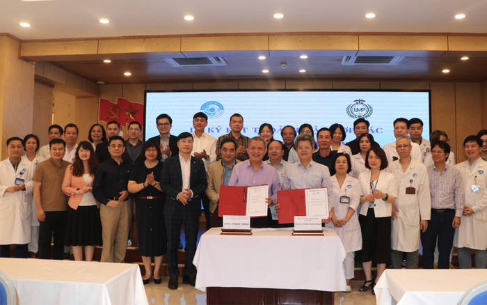 Trường Đại học Y Dược ký thỏa thuận hợp tác với Bệnh viện Mắt Trung ương