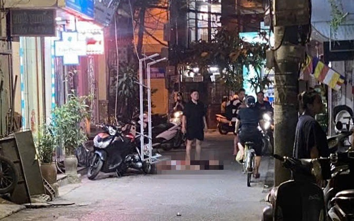 Hà Nội: Nam thanh niên nhảy từ tầng 4 xuống đất sau cuộc cãi vã