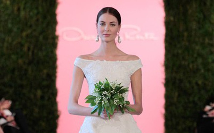 Bốn bộ váy cưới giá gần 1,2 tỷ đồng trong đám cưới Park Shin Hye | Báo Dân  trí