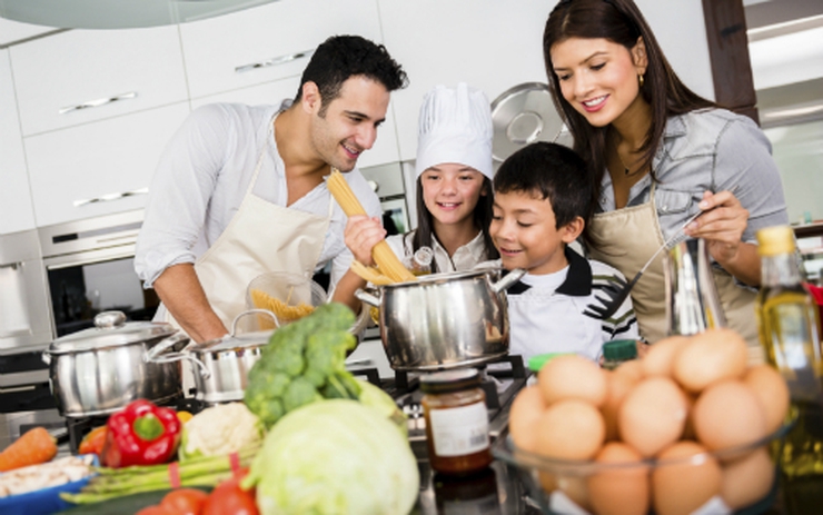 Đừng trói phụ nữ vào cái bếp