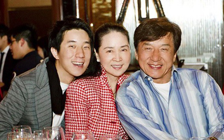 Thành Long và 3 thiên tình sử ồn ào đi qua cuộc đời