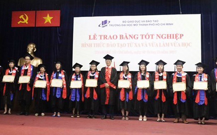 Làm bằng Đại Học tại TPHCM - Dịch vụ bằng cấp giá rẻ các loại