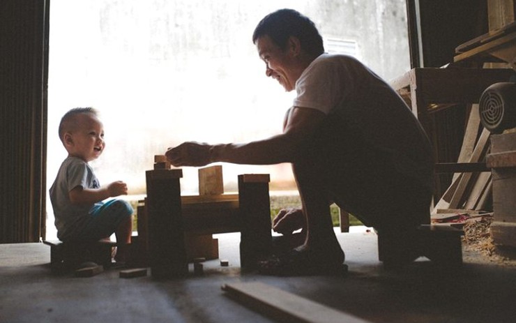 Tâm sự xúc động của con gái trong bộ ảnh gây sốt: “Bố tôi là thợ