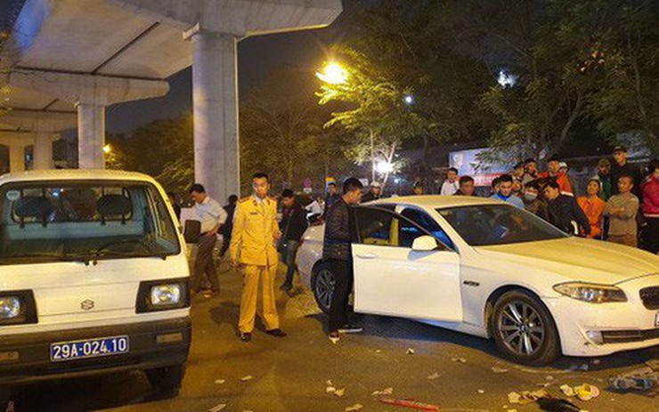 Nữ tài xế lái xe BMW tông 5 xe máy ở Sài Gòn có dấu hiệu say xỉn