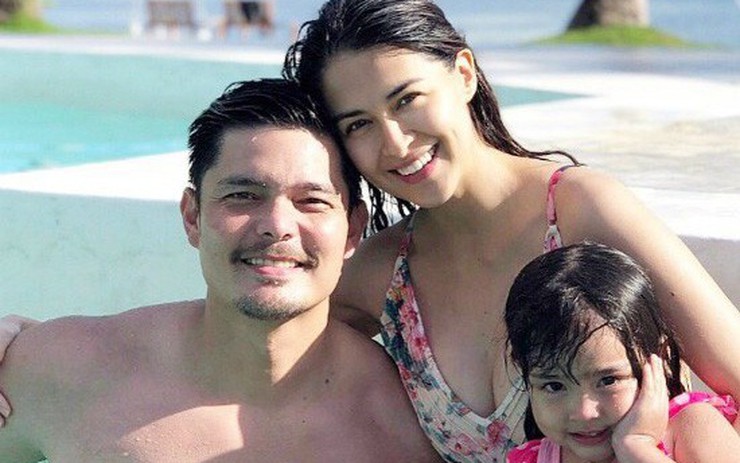 Gia đình 'mỹ nhân đẹp nhất Philippines' bên nhau ngày đầu năm