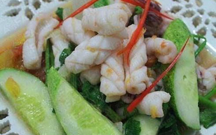 Thử ngay bí quyết xào mực với dứa không bị tanh, dai ngon sần sật