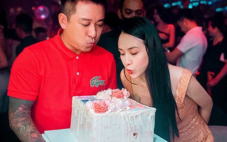 Tuấn Hưng hóa gấu trúc mừng sinh nhật cậu út vợ chồng Diva Thanh Lam đến  chúc mừng
