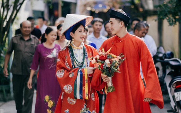 Cô dâu Cao Bằng chỉ cách mix áo cưới Nhật Bình thật chất