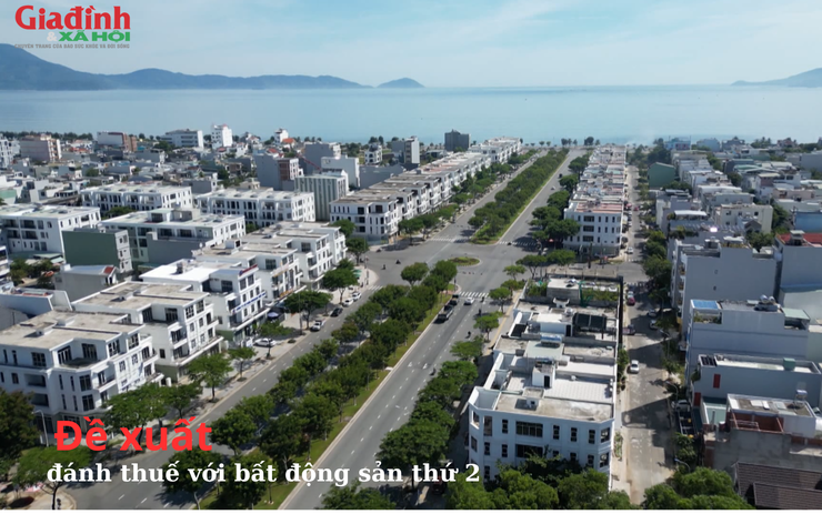 Đất sốt giá do tình trạng mua bán sang tay mất kiểm soát, nhiều chuyên gia đề xuất đánh thuế với bất động sản thứ 2