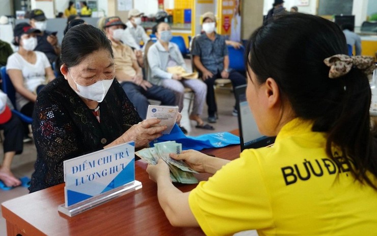 Hơn 3,3 triệu người sẽ sớm nhận lương hưu, trợ cấp tháng từ ngày 25/4 đến 28/4. Ảnh minh họa Hơn 3,3 triệu người sẽ sớm nhận lương hưu, trợ cấp tháng từ ngày 25/4 đến 28/4. Ảnh minh họa