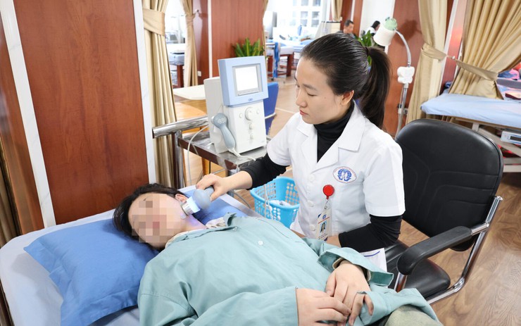 Liên tiếp 3 người trẻ bị đột ngột méo miệng sau khi ngủ dậy: Cảnh báo liệt dây thần kinh số 7 ngoại biên do lạnh