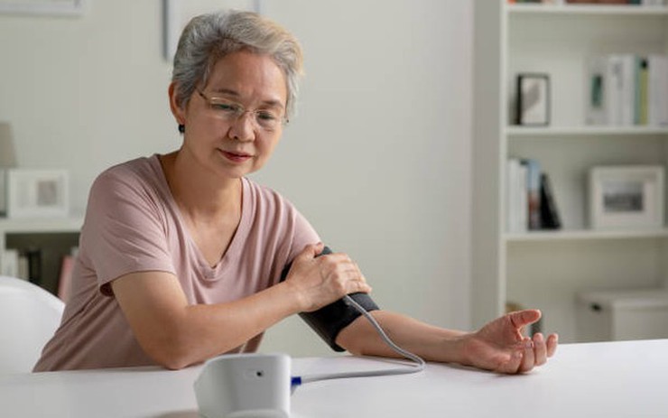 Đo huyết áp tại nhà, vì sao mỗi lần cho một kết quả khác nhau?