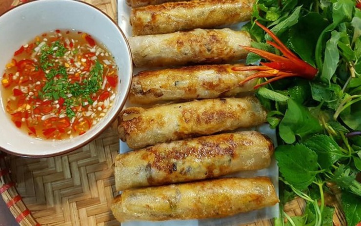 Rán nem muốn vàng giòn, để lâu không ỉu: Bí quyết nằm ở khâu chuẩn bị nhân